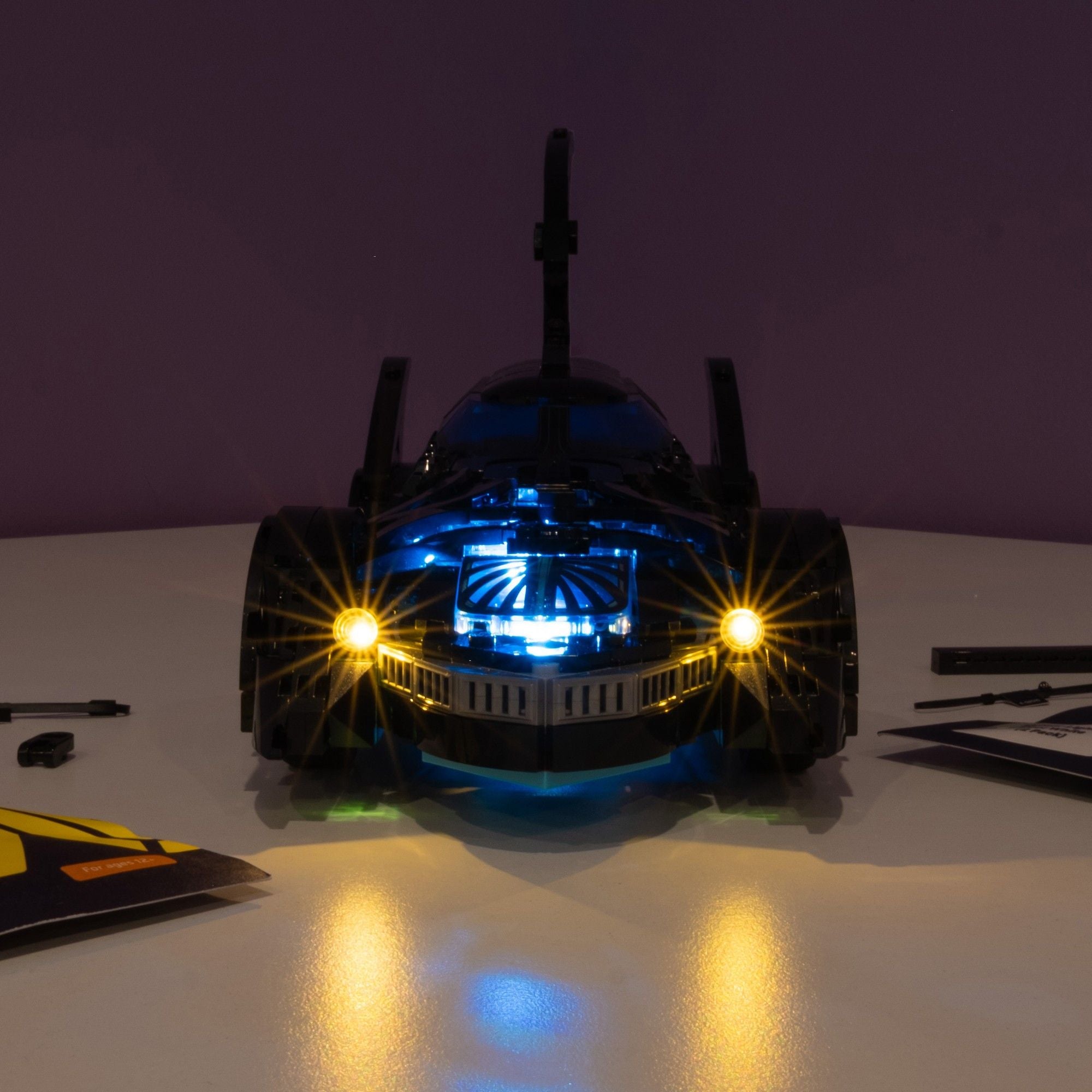 my & bee ledライト マットアイボリー LEGO® DC Batman™: Batman Forever™ Batmobile™ #76304 DIY Light