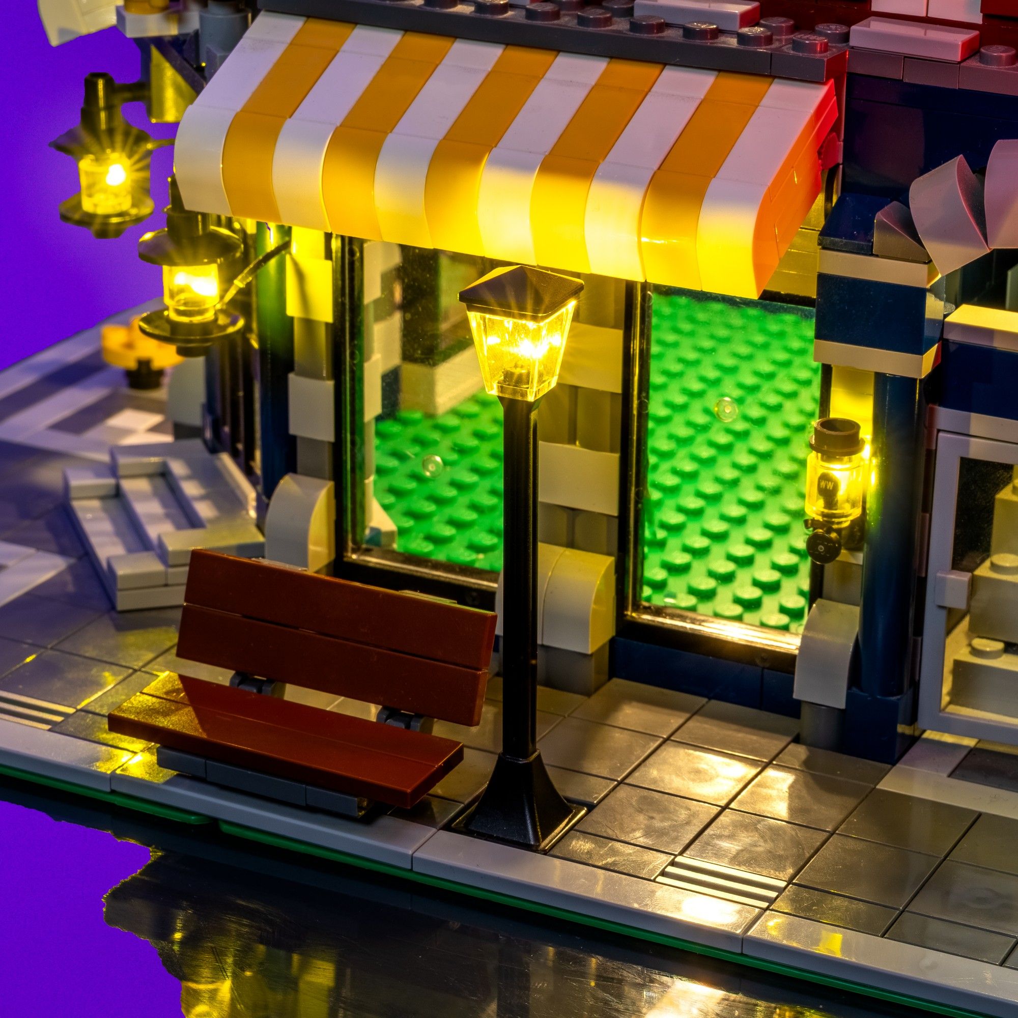 Light Kit for LEGO® Cafe Corner #10182 | Light My Bricks – Light