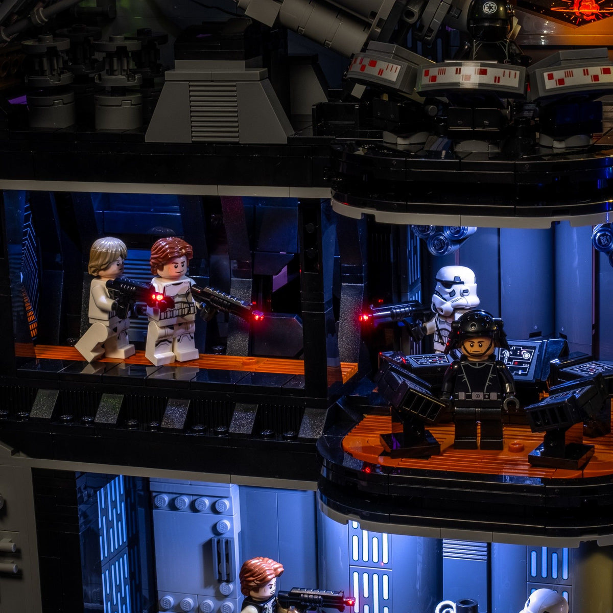 Combat illuminé dans un couloir de LEGO® Star Wars L'Étoile de la Mort