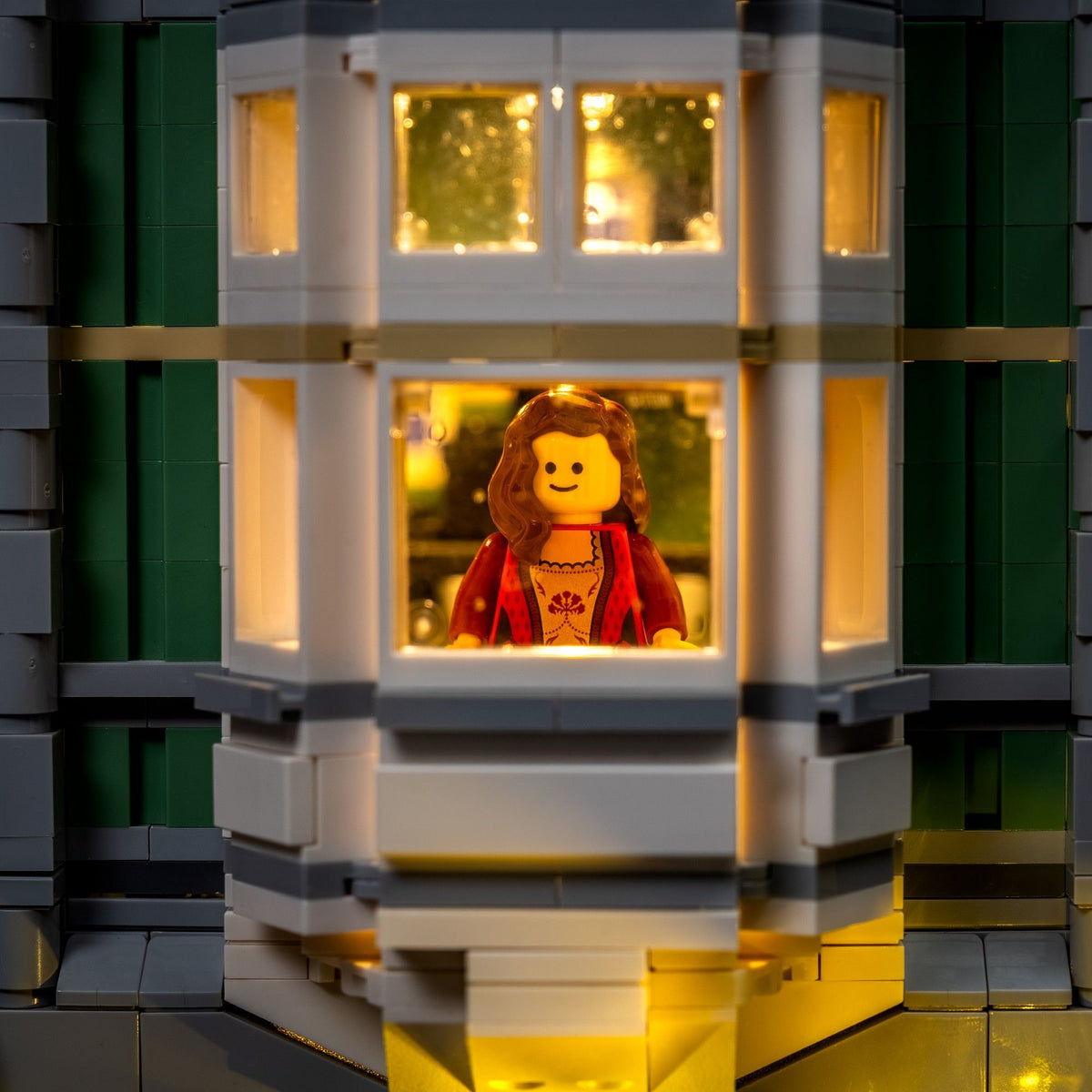 Appartement et bow-window de LEGO® Green Grocer illuminés en blanc chaud