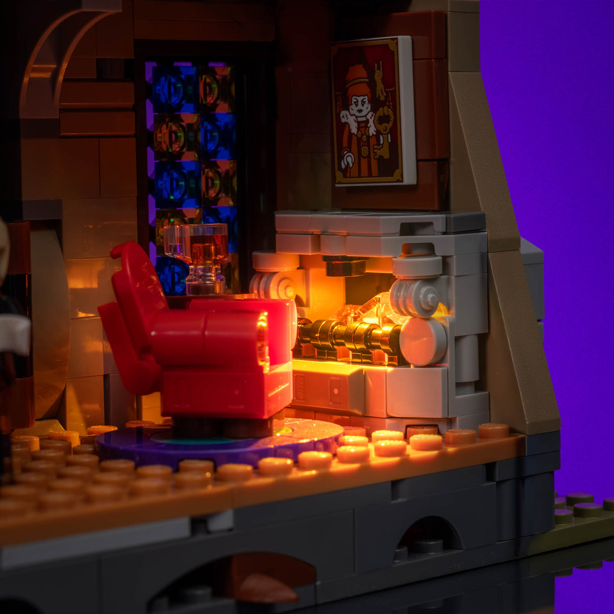 Cheminée orange vacillante dans LEGO® Icons Le manoir du maire