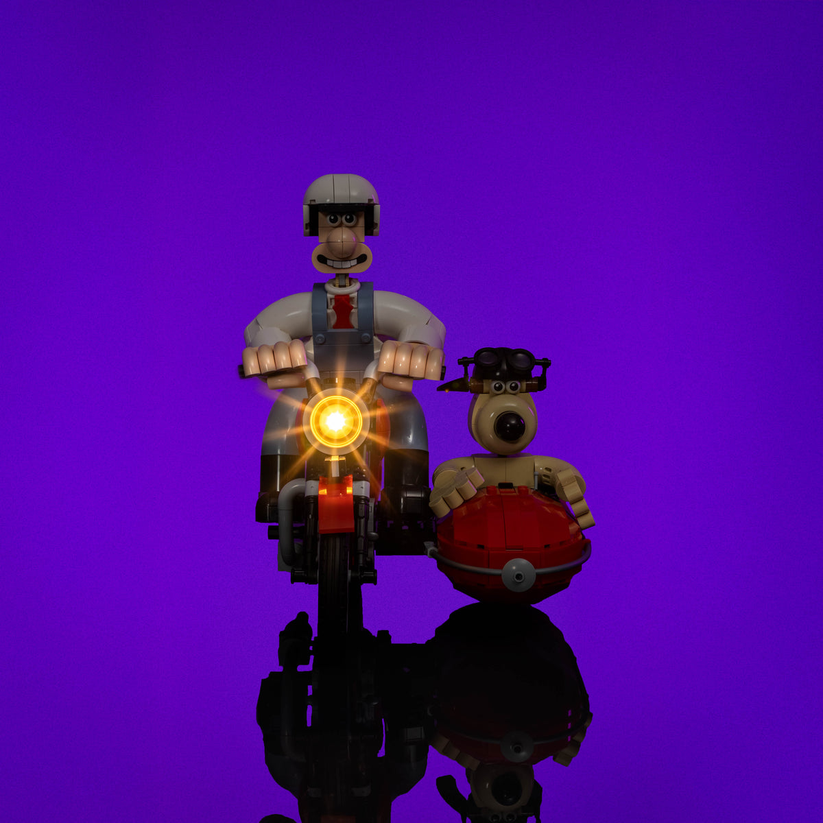 Vue de face de LEGO® Wallace & Gromit avec phare blanc chaud