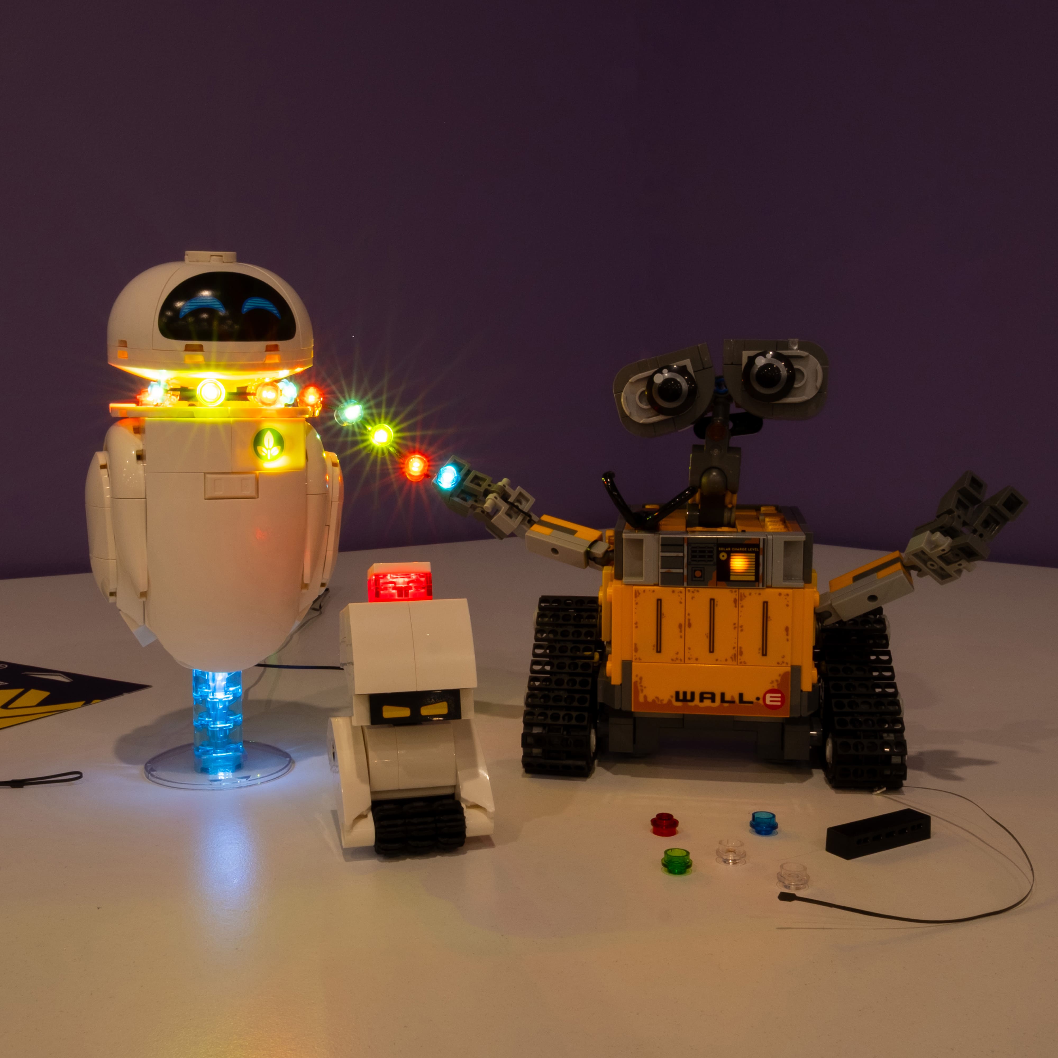 LEGO® WALL-E and EVE #43279 DIY Light Bundle – Light My Bricks USA